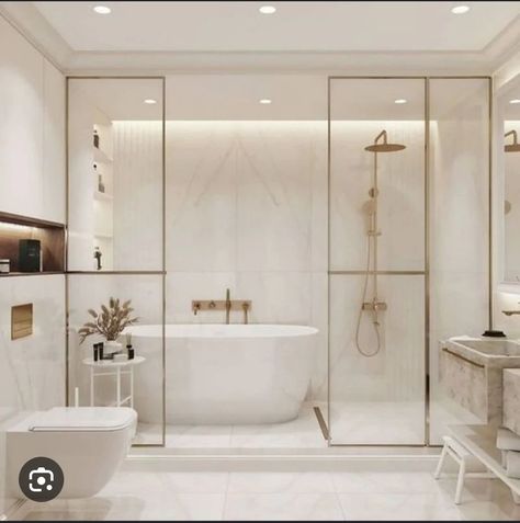 Bathroom Interior Design Luxury, Elegant Bathroom Design, Bilik Air, Bathroom Decor Luxury, Bathtub Design, Aesthetic Bathroom, Bad Inspiration, Classic Bathroom, Bathroom Design Decor