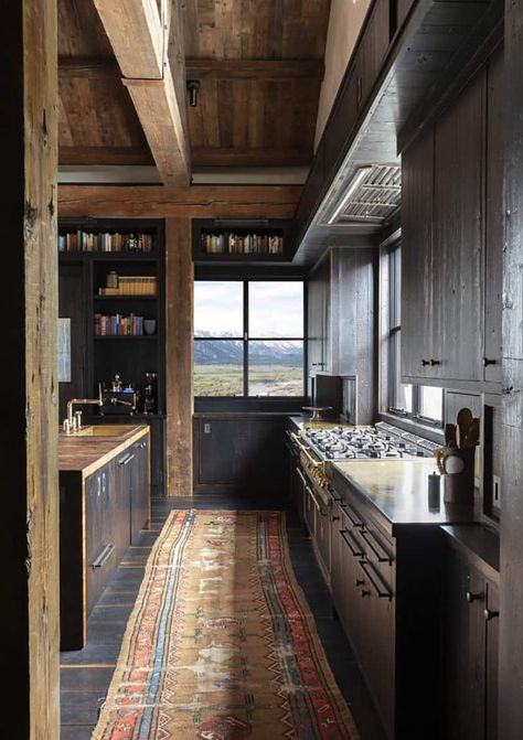 Modern Cabin In The Woods, Close Family, Blue Zone, Cabin Kitchens, Barn Design, Casa Container, Mountain Modern, Modern Mountain, Up House