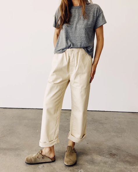 @theheygang on IG Free People Work Outfit, Vermont Summer Outfits, Florida Fashion 2024, Comfy Pants Outfit, Casual Comfy Fall Outfits, Summer Office Casual, Relaxed Fit Pants, Good Buddy, Comfy Pants