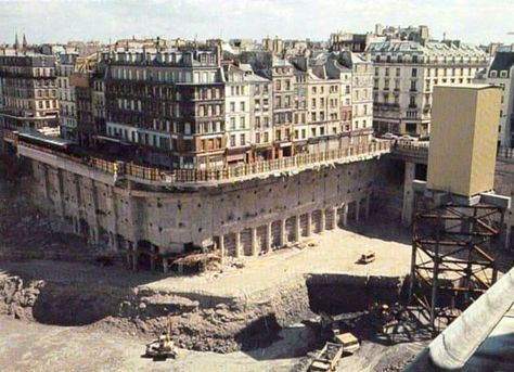 Underground Building, Mud Flood, Paris History, Old Paris, Paris Photo, Ancient Architecture, Place Of Worship, Old Buildings, City Hall