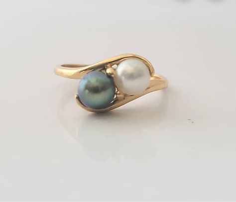 Ring Design For Women, Pearl Ring Design, Pearl Bar Necklace, Pearl Rings, Gold Pearl Ring, Flower Texture, Gold Rings Simple, Diamond Necklace Designs, Gold Rings Fashion