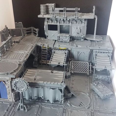 Arkhadon on Instagram: "Just a few more details to add before I start painting work on my market tile. #k #warhammer #necromunda #gamesworkshop #paintingwarhammer #inq #warhammercommunity #killteam #necromundaunderhive #grimdark #necromundaterrain #underhive #wh #kitbash #wargaming #miniaturepainting #paintingminiatures #terrain #miniatures #zonemortalis #tabletopgames #inquisimunda #blanchitsu #spacemarines #ageofsigmar #tabletop #hobby #aos #kterrain #paintingminis" Kill Team Terrain, Mech Diorama, Necromunda Tiles, Warhammer Buildings, Zone Mortalis, Warhammer Necromunda, Necromunda Underhive, Necromunda Terrain, Necromunda Gangs