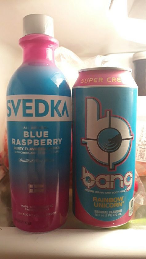 Energy Drink Alcohol Drinks, Svedka Blue Raspberry Drinks, Raspberry Vodka Drinks, Mixology 101, Vsco Ideas, Svedka Vodka, Raspberry Drink, Table Painting, Fast Food Drinks