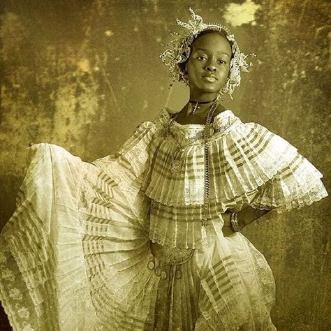 The Traditional Latin America Dress. History, Styles and More. Panamanian Women, Afro Latina, We Are The World, African Diaspora, African History, African American History, Black Culture, Black Is Beautiful, Traditional Dresses