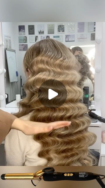 Retro Waves Hair Tutorial, Long Hair Styles For Wedding Guest Curls, Old Hollywood Hair Long, Retro Hairstyles For Long Hair, Hollywood Waves Middle Part, Retro Waves Hair, Old Hollywood Glam Hair, Bridal Hair Tutorial Videos, Hollywood Waves Wedding