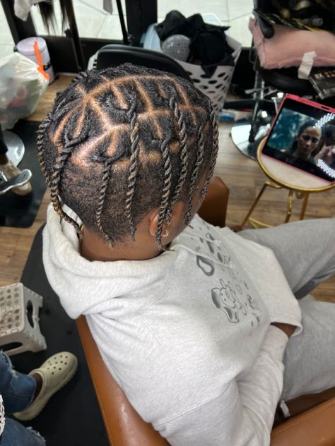 Great protective style, size medium. Client likes to keep them in for 4-5 weeks. #ropetwists #twistbraidhairstyles #menshair Rope Twists, Twist Braid Hairstyles, Rope Twist, Protective Style, Protective Styles, Mens Hairstyles, Twist, Size Medium