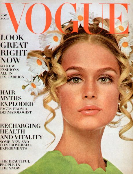 Lauren Hutton by Gianni Penati Vogue US January 1968 60s Magazine, 60s Models, 70s Vogue, Glossier Beauty, Hair Myth, Margot Fonteyn, Candice Bergen, Jean Shrimpton, Vintage Cover