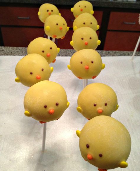 Cute Easter Treats, Duck Birthday Theme, Chick Cake, Duck Baby Shower Theme, Rubber Ducky Party, Rubber Duck Birthday, Easter Cake Pops, Ducky Baby Showers, Duck Party