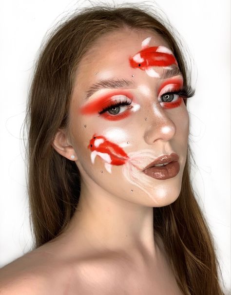 Ig: scarletkmakeup #creativemakeuplooks #makeup #facepainting #mua #makeupartist #cutcreasemakeup #tiktok #eyeshadow Koi Fish Makeup, Tiktok Eyeshadow, Fish Makeup, Cut Crease Makeup, Creative Makeup Looks, Koi Fish, Face Painting, Koi, Face Paint