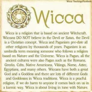 Wiccan Beliefs, Wiccan Crafts, Magia Das Ervas, Wiccan Symbols, Wiccan Magic, Witch Spirituality, Under Your Spell, Wiccan Witch, Eclectic Witch