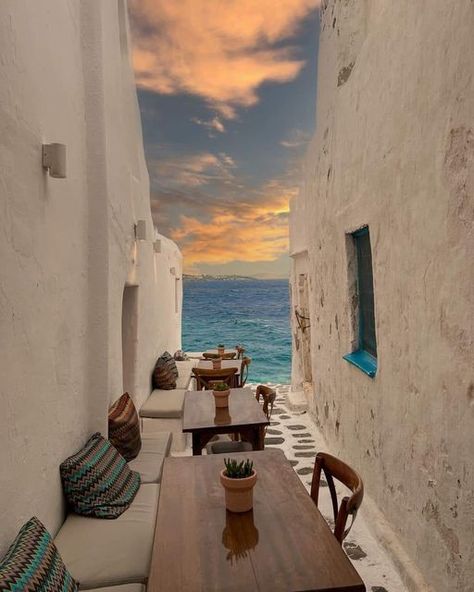 Diy Hiding Places, Pretty View, Greece Beach, Mykonos Island, Greek Isles, Most Haunted Places, Travel Inspiration Destinations, Mykonos Greece, Nature View