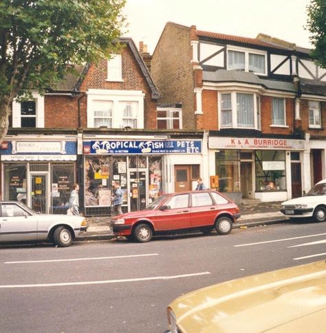 Grove Park South East London England In 1988 1980s Aesthetic, Ireland Aesthetic, England Aesthetic, Aesthetic 2000s, South East England, London Aesthetic, London Summer, Cars Uk, 2000s Aesthetic