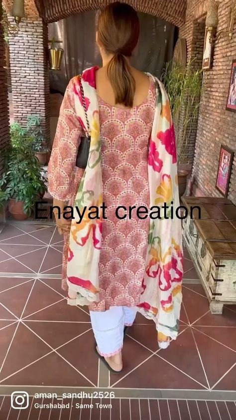 Dupatta Dye Designs, Summer Casuals, Straight Salwar, Layer Dresses, Stitching Designs, Suite Design, Fashion Dress Up Games, Lace Dress Design, Fabric Paint Designs