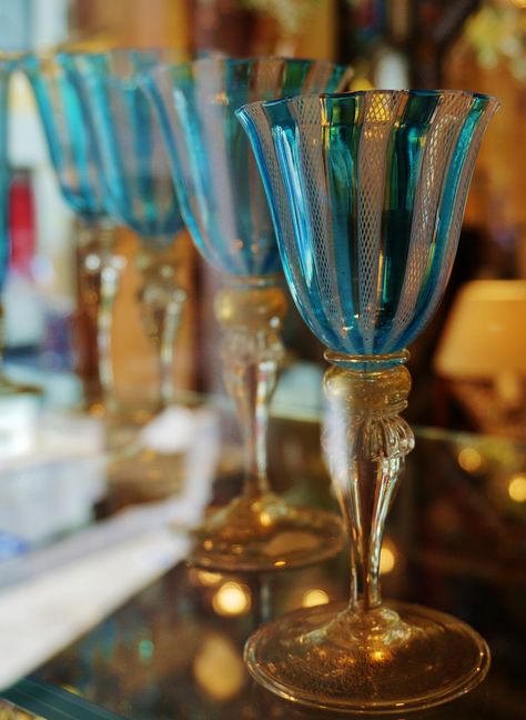 Decorating Glasses, Glass Goblets, Crystal Stemware, Crystal Glassware, Light Spring, Gorgeous Glass, Teal And Gold, Venetian Glass, Decanters