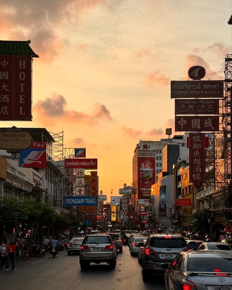 Welcome to Bangkok 🇹🇭 🐘🪷 6 May 2024 📸 1. King Power Mahanakhon 2. China Town 3. Wat Ratchanatdaram Worawihan 4. Golden Mount 5. Golden Mount 6. Ban Khrua Community Neighborhood 7. BTS - Chong Nonsi Skytrain Station 8. CentralwOrld 9. Chatuchak Weekend Market . . . #welcometothailand #bangkok #bangkokcity #bangkokthailand #explorebangkok #visitbangkok #thailandtravel #amazingbangkok #travelasia #travelgram #bangkokvibes #travelphotography #bangkokview #cityscape #urbanjungle #instatravel ... Community Neighborhood, Weekend Market, China Town, King Power, Welcome To, May 2024, Bangkok, Thailand, Bts