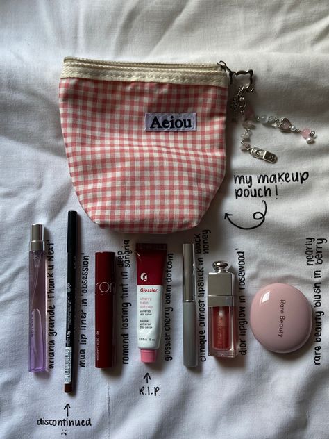 Small Makeup Pouch Aesthetic, Traveling Makeup Bag, Makeup Pouch Essentials, Mini Bag Essentials, Make Up Pouch Aesthetic, What’s In My Makeup Bag, Makeup Pouch Aesthetic, Glossier Cherry Balm Dotcom, What's In My Bag Aesthetic