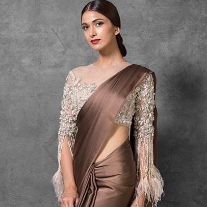 blouse designs photos Turtleneck Blouse For Saree, Colar Neck Blouses For Sarees, Collar Neck Full Sleeve Blouse Designs, Turtle Neck Blouse Saree, High Neck Blouse Patterns For Sarees, Full Sleeve High Neck Saree Blouse, Full Neck Blouse, Blows Design, Blouse Designs Images