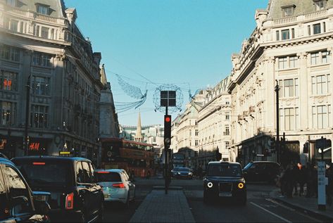 #film #filmphotography #london #street London Film Photography, Film Moodboard, London Film, London Bridge, London Street, Twitter Header, London Blue, Cinematography, Short Film