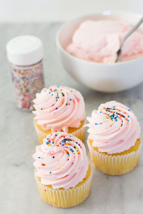 Cotton Candy Frosting Recipe, Frosting Cupcakes, Frosting Ideas, Savory Cakes, Icing Recipes, Cronut, Cupcakes Decorados, Dessert Dips, Frosting Recipe