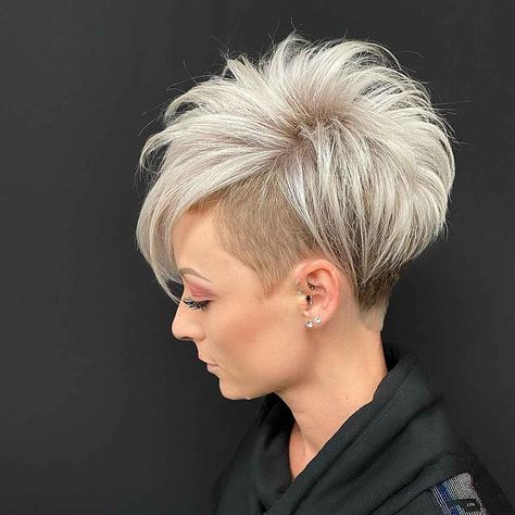 26 Edgy Pixie Cuts for Women of All Ages and Hair Textures Edgy Pixie Hairstyles, Undercut Hairstyles Women, Funky Short Hair, Edgy Pixie Cuts, Edgy Pixie, Hair Textures, Short Hair Pixie Cuts, Spiked Hair, Short Hair Undercut