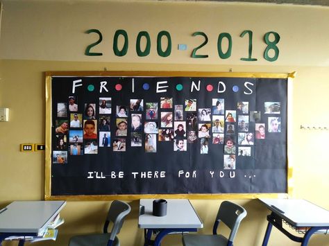 Senior classroom decoration ideas Seniors Classroom Decor, Classroom Memory Wall, Senior Classroom Decor Ideas, Senior Wall Ideas High Schools, Senior Class Board Ideas, Senior Class Decoration Ideas, Senior Board Ideas High Schools, Classroom Photo Wall, Senior Bulletin Board Ideas