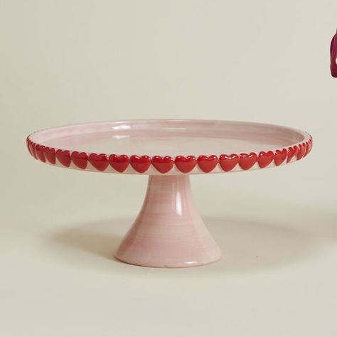 Wrapped in Love Cake Stand – Paynes Gray Ceramic Bowl Shape Ideas, Ceramics Home Decor, Ceramics Room Decor, Cute Colorful Kitchen, Home Decor Ceramics, Cute Plate Designs, Cute Ceramic Ideas, Valentine Ceramics, Cool Ceramics Projects