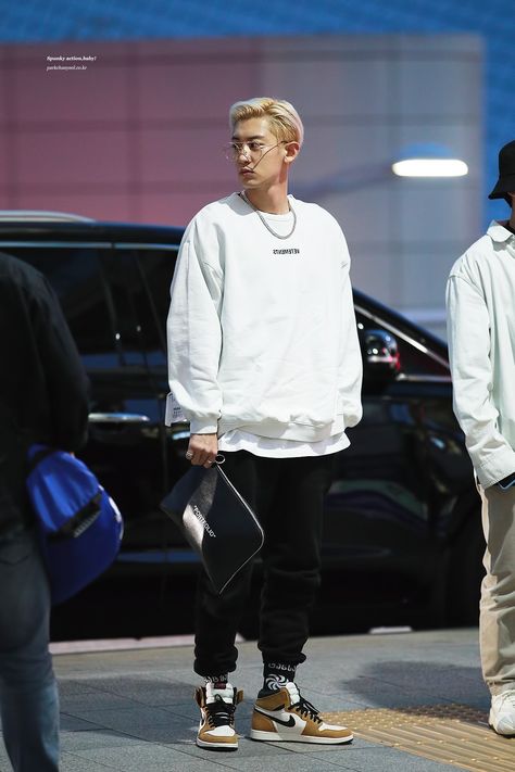 Chanyeol Fashion, Exo Fashion, Exo Airport, Park Chan Yeol, Exo Korean, Park Chanyeol Exo, Idol Fashion, Fashion Kpop, Kpop Exo