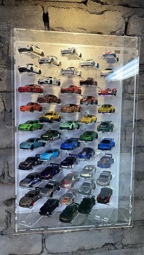 Hot Wheels Collection Display, Hotwheels Collections, Car Collection Display, Matchbox Cars Display, Hot Wheels Wall, Lego Room Decor, Diecast Cars Display, Hot Wheels Room, Wheel Cake