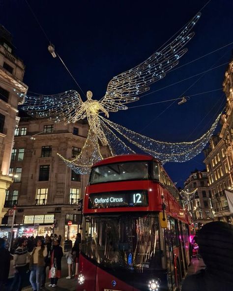 London Nye Fireworks, Oxford Street Christmas Lights, New Years London, Working In London, Happy Blessed New Year, Oxford Street Lights, London Christmas Aesthetic, New Year In London, Christmas British