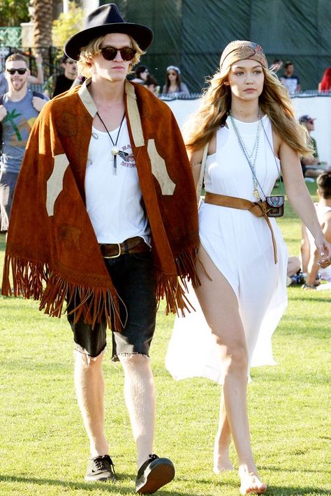 Gigi Hadid Coachella, Celebrity Coachella Outfits, Celebrity Coachella, Coachella Celebrities, Coachella Outfits, Coachella Looks, Coachella Music Festival, Coachella Music, Cody Simpson