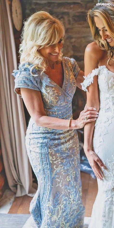 Long Mother Of The Bride Dresses You Are Sure To Love ★ #bridalgown #weddingdress Grooms Mom Dress, Summer Mother Of The Bride Dresses, Mother Of The Bride Fashion, Boho Mother, Mom Wedding Dress, Brides Mom, Mother Of Bride Outfits, Mother Of The Bride Dresses Long, Mother Of The Bride Gown