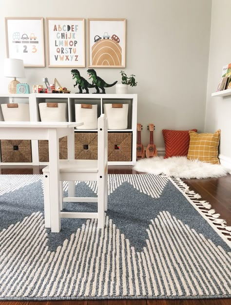 Playroom Ideas Rugs, Playroom With Cube Storage, Small Office And Playroom Combo, Cube Shelf Playroom, Storage Cube Organizer Ideas, Homeschool Playroom Ideas, Playroom Storage Cubes, Montesorri Playroom Ideas Modern, Nursery Cube Storage