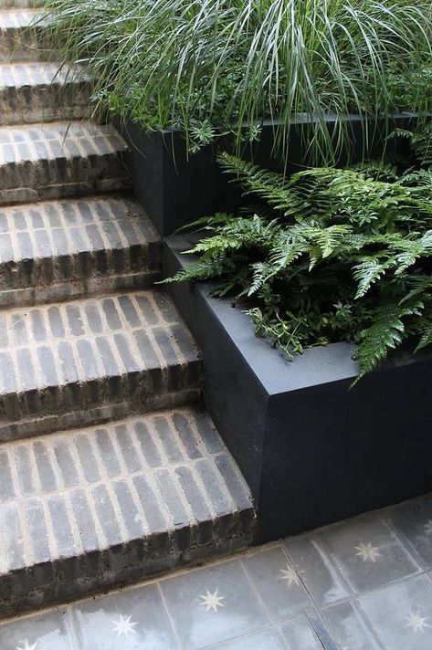 Garden Stairs, Garden Paving, Garden Steps, Courtyard Garden, Modern Landscaping, Terrace Garden, Back Garden, Front Garden, Backyard Design