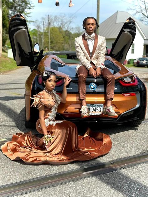 Prom Date Poses Couple, Orange Prom Couple, Prom Couples Black People, Md Poses, Couple Prom Outfits, Guys Prom Outfit, Hoco Outfits, Couples Prom, Prom Fits