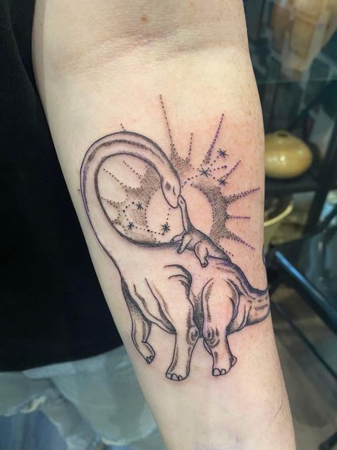 Cute Dinosaur Tattoo, Mama And Daughter Tattoos, Dinosaur Tattoo Ideas, Aesthetic Dinosaur, Mom Son Tattoo, Honey Bee Tattoo, Long Neck Dinosaur, Dinosaur Tattoo, Mesozoic Era