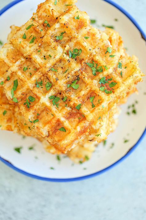 Tater Tot Waffles Tator Tot Waffle, Tot Waffle, Hash Brown Waffles, Tater Tot Waffle, Savory Waffle Recipe, The Best Waffles, Best Waffles, Easy Tater Tots, Cornbread Waffles