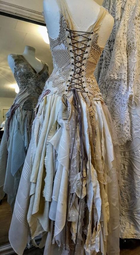 Tattered Wedding Dress, Mystical Clothes, Wedding Dress Vintage Inspired, Statement Wedding Dress, Western Winter Fashion, Rustic Dress, Wedding Dresses Vintage Bohemian, Winter Fashion For Women, Western Winter