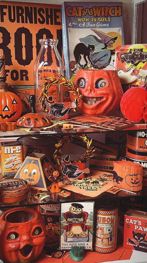 Vintage Halloween Jack O Lantern, Vintage Halloween Display, Macabre Halloween, Halloween Candy Box, Halloween Antiques, Whimsical Autumn, Antique Halloween, Halloween 3, Halloween Collectables