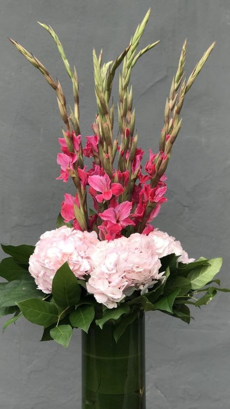 Tall Vase Flower Arrangements Hydrangeas, Gladiolus Flower Arrangements Vase, Flower Arrangement Tall Vase, Gladiolas Arrangement, Gladiolus Arrangements Vase, Gladiolus In Vase, Gladioli Flower Arrangements, Gladiola Bouquet, Gladioli Bouquet