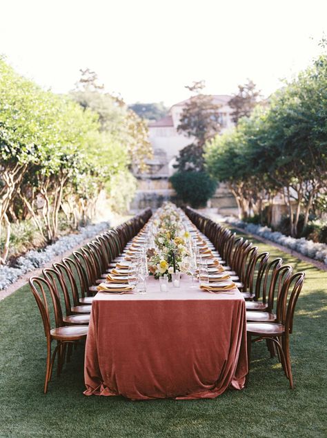 A little slice of Italy at this gorgeous Austin, Texas wedding | Austin Real Weddings | Gallery | Item 52 via Magnolia Rouge Garden Wedding Tablescape, Rustic Chairs, Italian Inspired Wedding, Fall Wedding Tables, Rustic Garden Wedding, Family Style Meals, Austin Texas Wedding, Wedding Tablescape, Creative Wedding Ideas