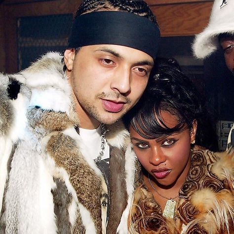 804 Likes, 8 Comments - @lilkimstreetteam on Instagram: “Ok but y'all need to collaborate already @duttypaul” Sean Paul 2000s, Missy Elliott, Sean Paul, Hip Hop Videos, Lil Kim, Female Rappers, 2000s Fashion, Aesthetic Hair, Rappers