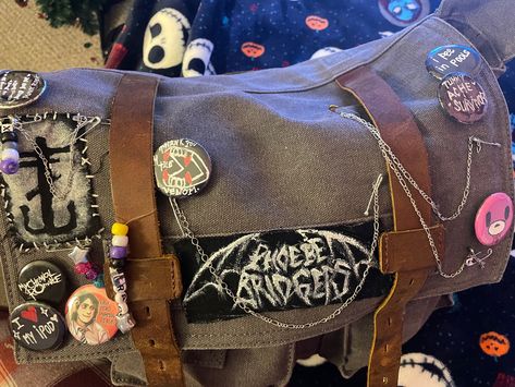 Messanger Bag, Patch Pants, Cute Luggage, Crust Punk, Punk Patches, Battle Jacket, Bag Pins, Backpack Decoration, Bags For Teens