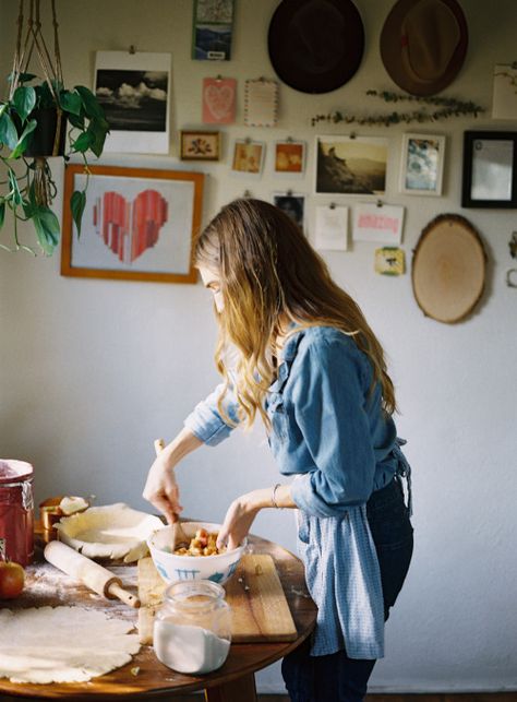 In fashion with you amo cocinar con mi abuela For Emma Forever Ago, Quick Meal, Business Portrait, Vegan Dinner, Slow Living, Simple Life, Lifestyle Photography, Glasgow, Film Photography