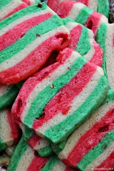 Italian Spumoni Cookies (Cherry, Vanilla and Pistachio) - Jam Hands Spumoni Cookies, Cookie Fudge, Cookies Coconut, Cookies Party, Cherry Vanilla, Pistachio Pudding, Candy Collection, Recipes Italian, Coconut Macaroons