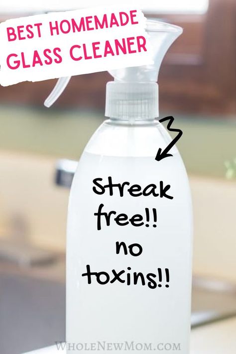 Homemade Window Cleaner Rubbing Alcohol, Homemade Glass Cleaner Rubbing Alcohol, Natural Glass Cleaner Recipes, All Natural Glass Cleaner, Diy Window Cleaner Vinegar, Streak Free Glass Cleaner Homemade, Diy Streak Free Glass Cleaner, Window Cleaner With Cornstarch, Best Diy Glass Cleaner