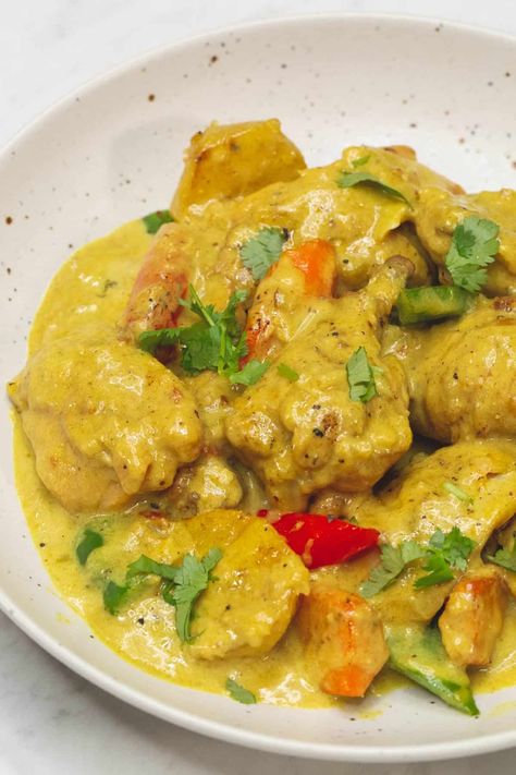 Filipino Chicken Curry Recipe - Recipes by Nora Korean Curry Chicken, Filipino Recipes Healthy, Chicken Curry Recipe Filipino Style, Filipino Chicken Thigh Recipes, Filipino Chicken Curry Recipe, Phillipine Food Recipes, Filipino Curry Chicken Recipes, Bola Bola Recipe Filipino, Filipino Thanksgiving Recipes