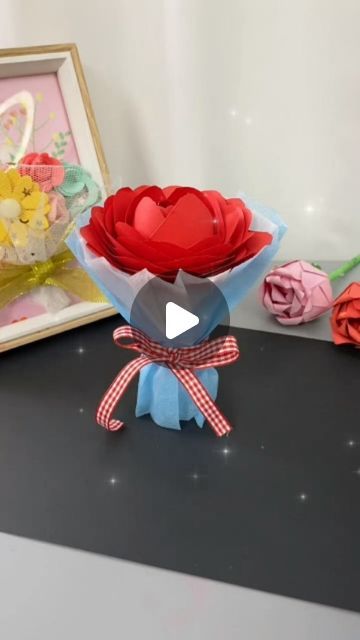 Origami Rose Flower, Origami Flower Bouquet, Rose Flower Bouquet, Trending Crafts, Embroidery Hoop Art Diy, For My Best Friend, Origami Rose, School Creative, Paper Flowers Craft