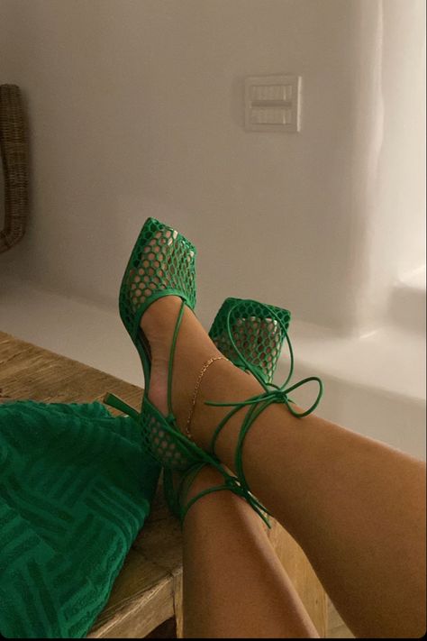 Green Bottega Boots Outfit, Bottega Veneta Heels Outfit, Bottega Heels, Green Bottega Heels Outfit, Green Bottega Veneta Bag Outfit, Bottega Green Outfit, Bottega Jodie Green, Bottega Veneta Shoes Outfit, Bottega Veneta Aesthetic