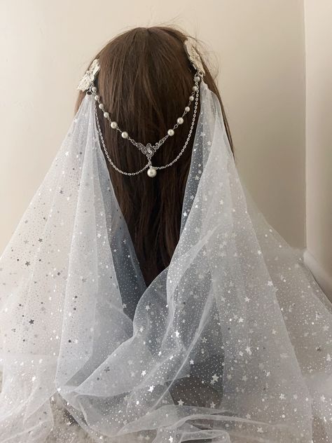 Wedding Dreams, Wedding Hair And Makeup, Bridal Veil, Bridal Gown, Wedding Hair, Veil, Bridal Gowns, Wedding Hairstyles, Dream Wedding