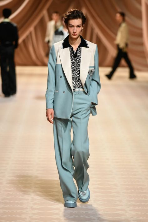 Amiri Men's Fall 2024 [PHOTOS] Men Runway Fashion, Men Runway, Fashion Vocabulary, Blue Outfit, Mens Fall, Mens Costumes, Suit Fashion, Fall 2024, Mens Suits